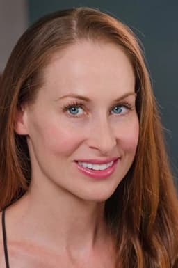 Natalie Dickinson headshot
