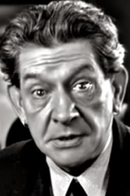 Randle Ayrton headshot