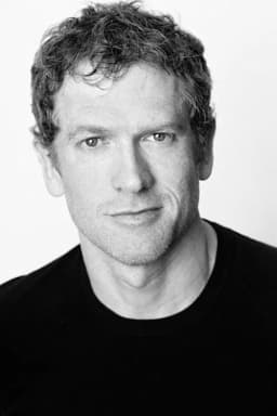 Nick Farnell headshot