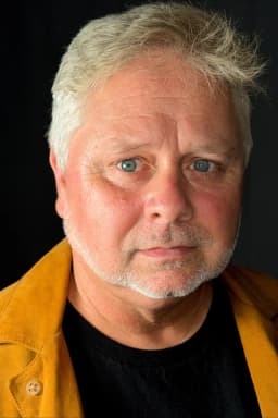 Shaun W. Loeser headshot