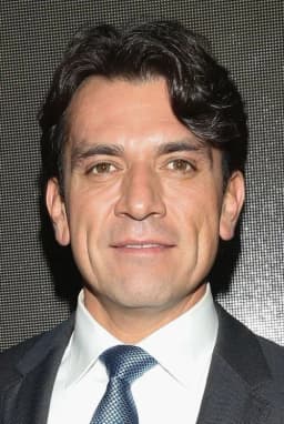 Jorge Salinas headshot