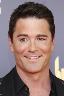 Yannick Bisson headshot
