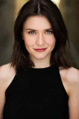 Madeleine Levins headshot
