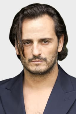 Asier Etxeandia headshot