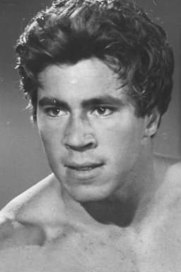 Dan Vadis headshot
