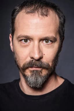Fele Martínez headshot