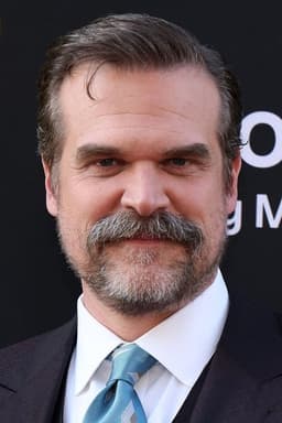 David Harbour headshot