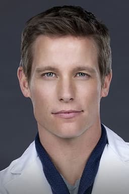 Ward Horton headshot