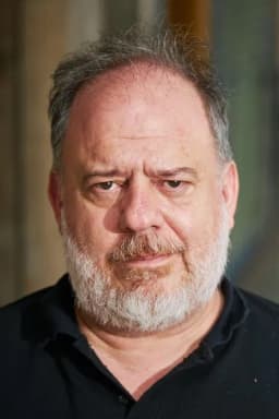 Guillermo Arengo headshot
