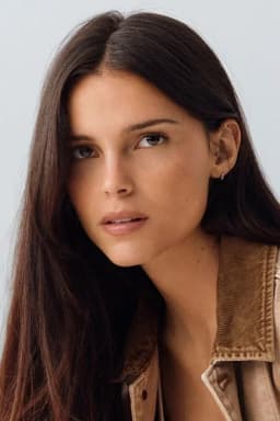Inde Navarrette headshot