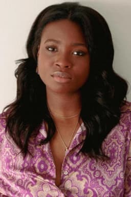 Laura Yenga headshot