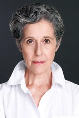 Glynis Davies headshot