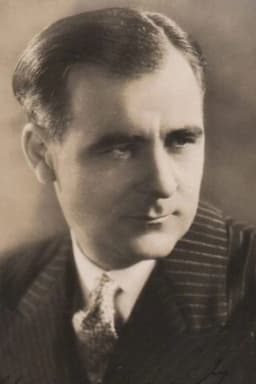 Austin Trevor headshot