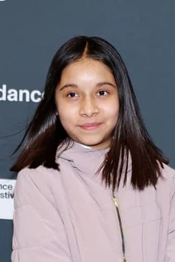 Mia Fernanda Solis headshot
