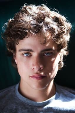 Douglas Smith headshot