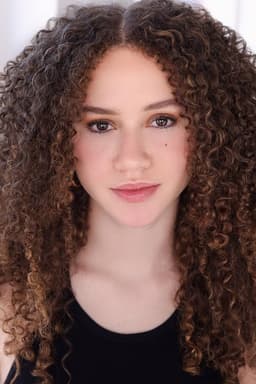 Chloe Coleman headshot