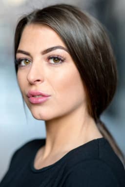 Chelsea Greenwood headshot