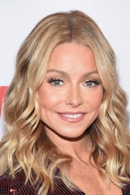 Kelly Ripa headshot