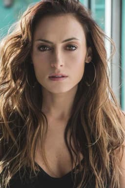 Marimar Vega headshot