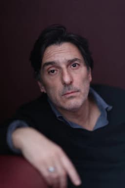 Yvan Attal headshot