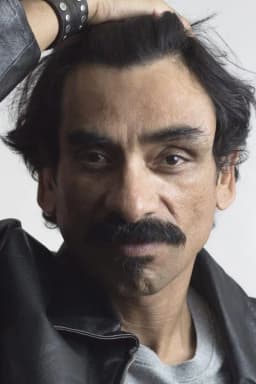 Gilberto Barraza headshot