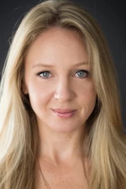 Shannan Steele headshot