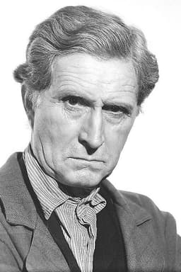 Russell Simpson headshot
