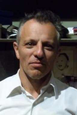 Adrián Fondari headshot