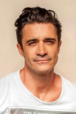 Gilles Marini headshot