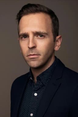 Alex Herrald headshot