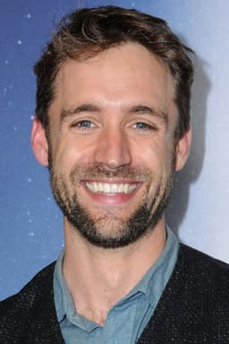 Reid Carolin headshot