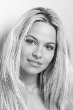 Pamela Anderson headshot