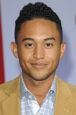 Tahj Mowry headshot