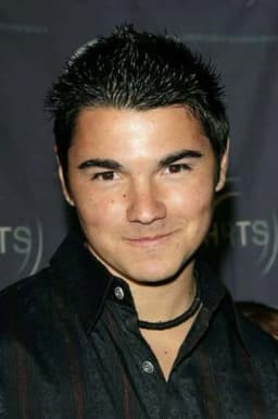 Joseph Ashton headshot