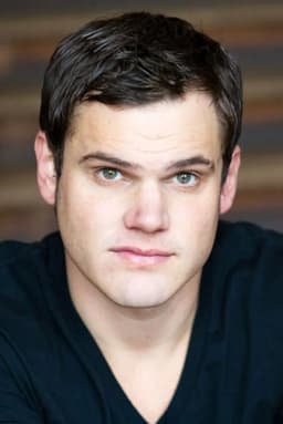 Julian Gavilanes headshot
