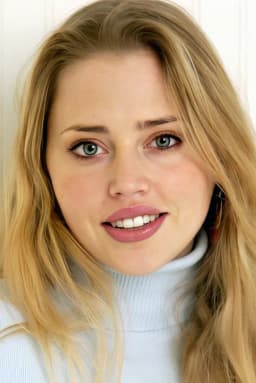 Estella Warren headshot