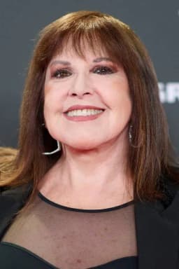 Loles León headshot