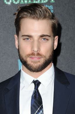 Dustin Milligan headshot