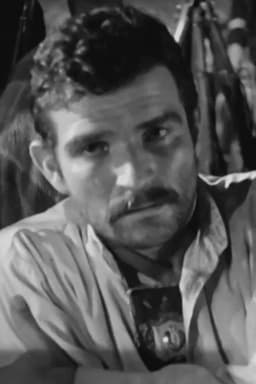 Carlos Cardán headshot