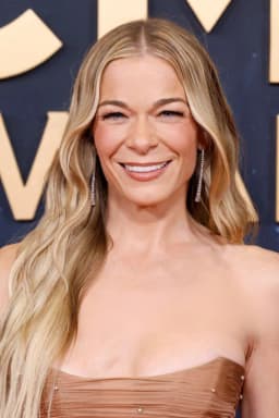 LeAnn Rimes headshot