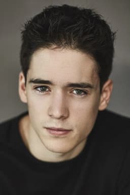 Marcos Ruiz headshot