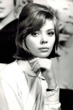Barbara Lass headshot