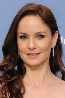Sarah Wayne Callies headshot