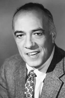 Edward Platt headshot