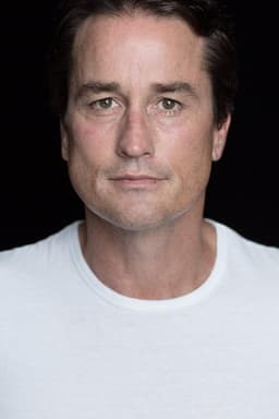 Phil Brown headshot