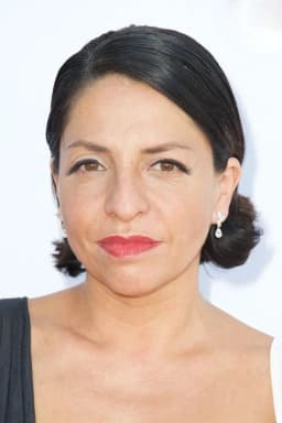 Veronica Falcón headshot