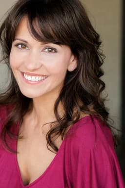 Jana Mitsoula headshot