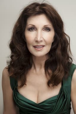 Joanna Gleason headshot