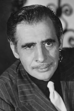 Robert Carricart headshot