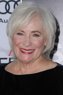 Betty Buckley headshot